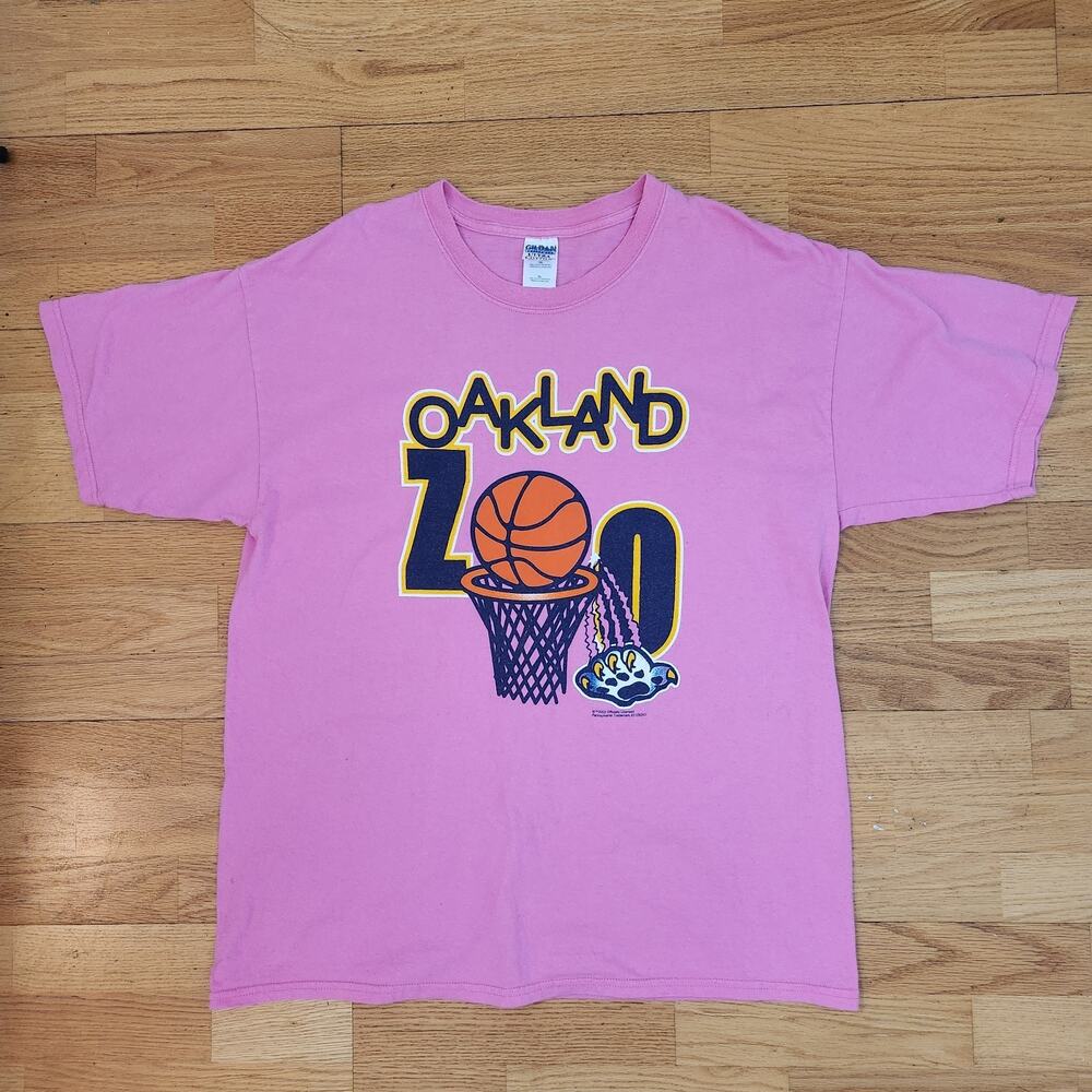 Vintage Oakland Zoo Tshirt XL Mens Pitt Panthers Basketball Pittsburgh Pink Y2K